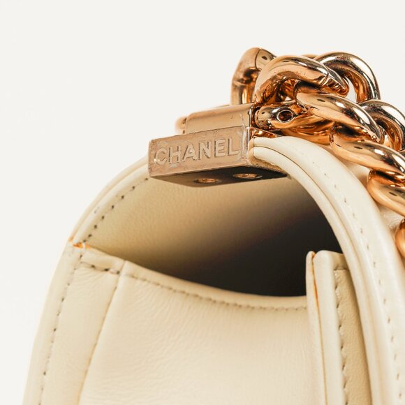 Chanel Medium Boy Creme Chevron Lambskin Flap Shoulder Bag - Picture 8 of 13